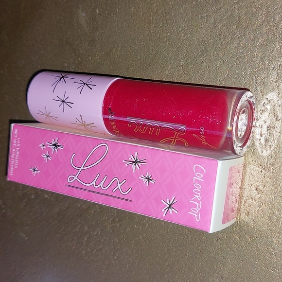 Lux Lipgloss in Glamour Shot - Picture 1 of 3